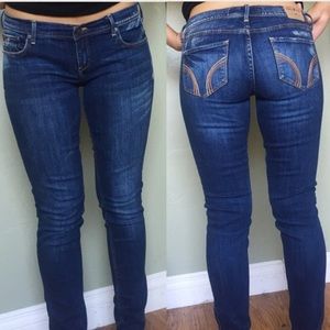 Hollister Dark Wash Skinny jeans (FINAL PRICE)