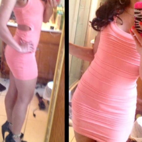 2b Bebe coral open back bodycon dress