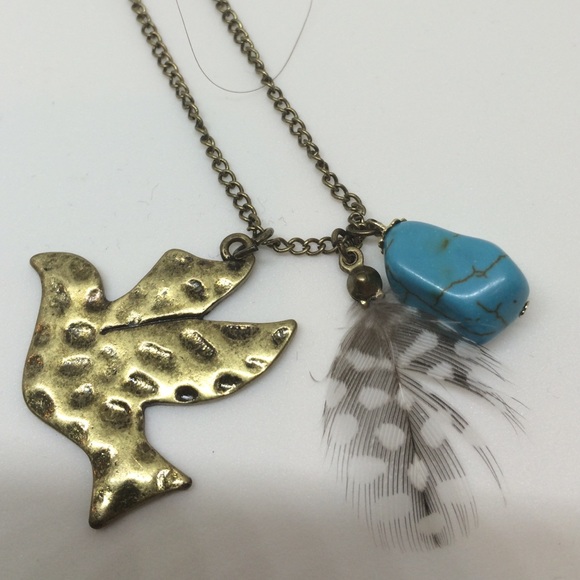 Bird/feather necklace