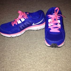 Nike Dual Fusions Barely Worn!
