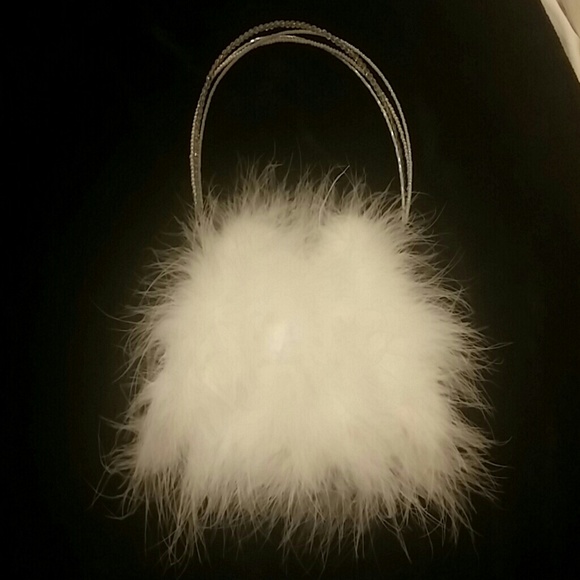 Lapis Handbags - 👛HOST PICK #1 - White Feather Purse👛