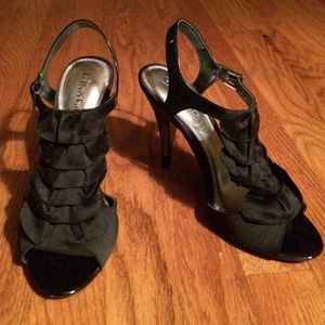 Kelly & Katie black Ruffle Heels