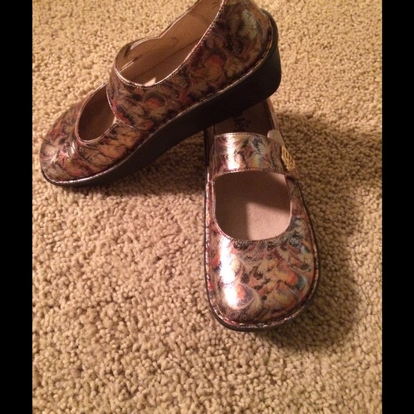 Algeria shoes