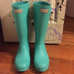 Light blue Hunter boots