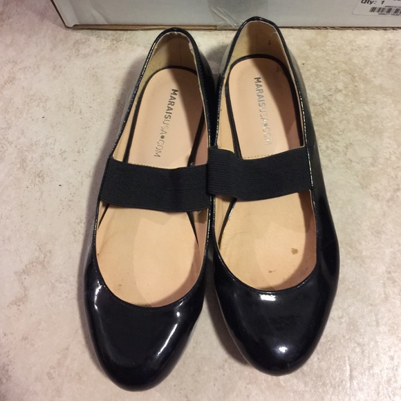 Black patent leather flags with band