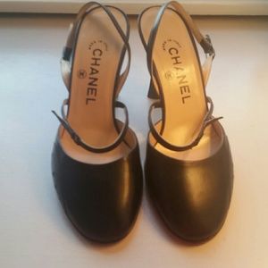 CHANEL heels