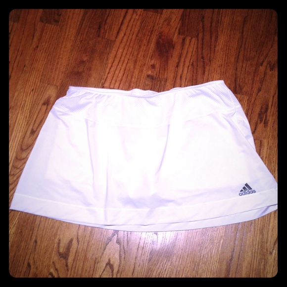 Adidas - tennis skirt; NWOT!
