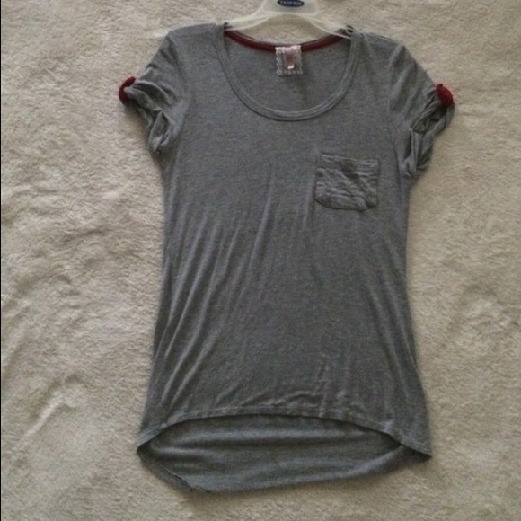 Grey hi-low shirt ;skinny green cargo pant bundle