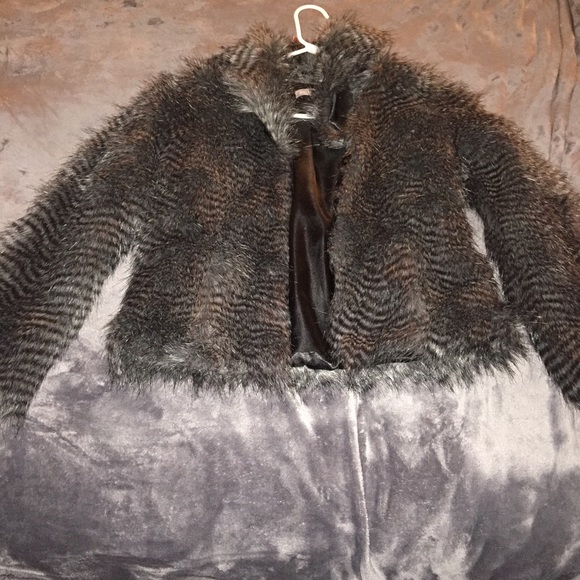 Faux fur jacket - Picture 3 of 4
