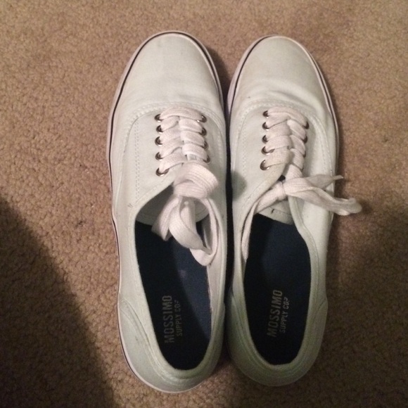 White gym shoes