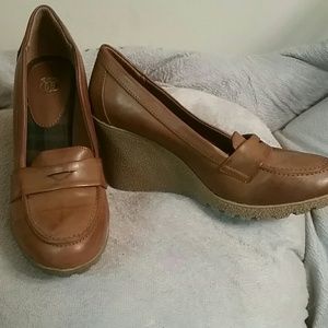 Loafer wedges