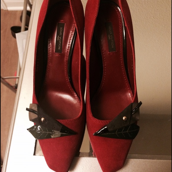 Louis Vuitton Rouge Romantic Pump - Picture 2 of 4