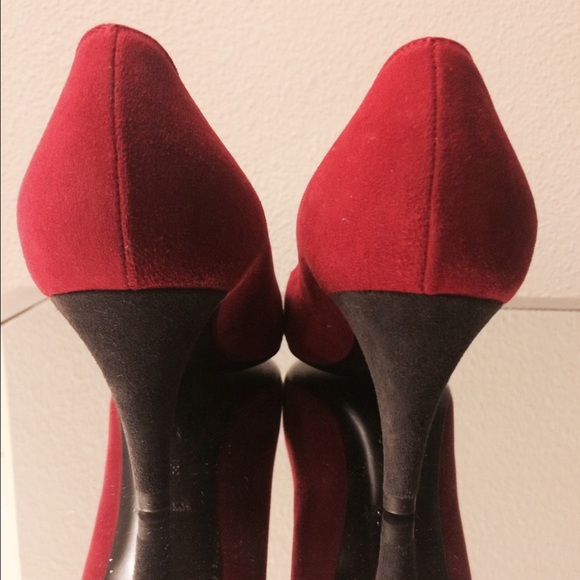 Louis Vuitton Rouge Romantic Pump - Picture 3 of 4