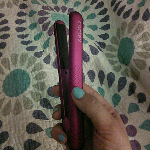 Mini ceramic portable flat iron for thred