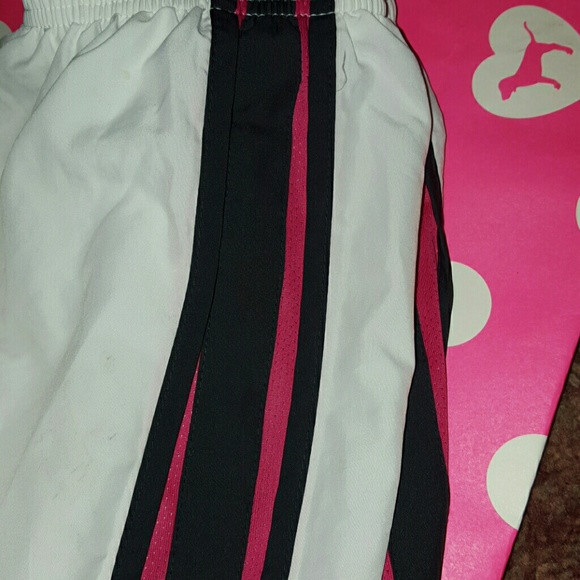 Nike dri fit shorts - Picture 3 of 4