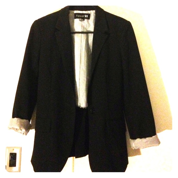 NWOT Forever 21 Black Blazer