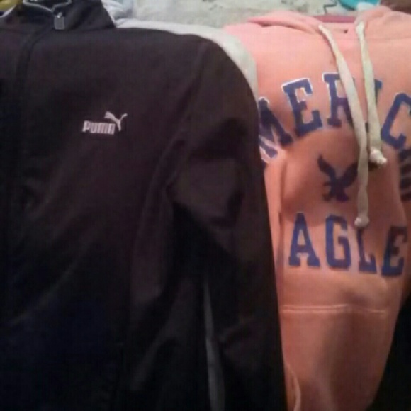 Bundle American eagle sweater and puma sweater