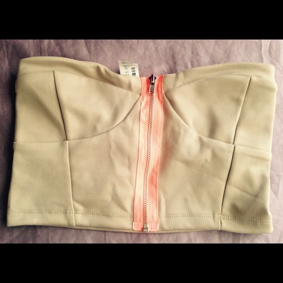 Tops: Nud top