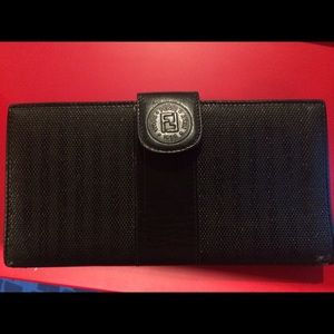 Fendi wallet-black