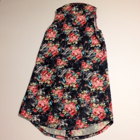 🌺floral denim dress🌺 BUNDLED - Picture 2 of 4