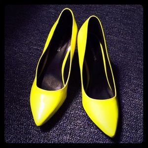 Fallick 7 Fluorescent Yellow Pumps!!! (Neon)