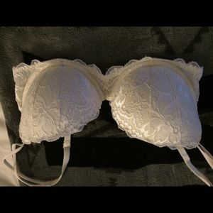White vs date bra