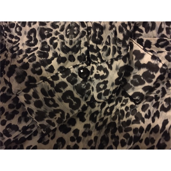 🍍 Chiffon Leopard Print Ruffle Blouse - Picture 2 of 3