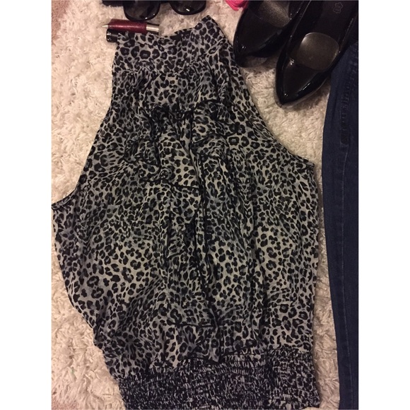 🍍 Chiffon Leopard Print Ruffle Blouse - Picture 3 of 3