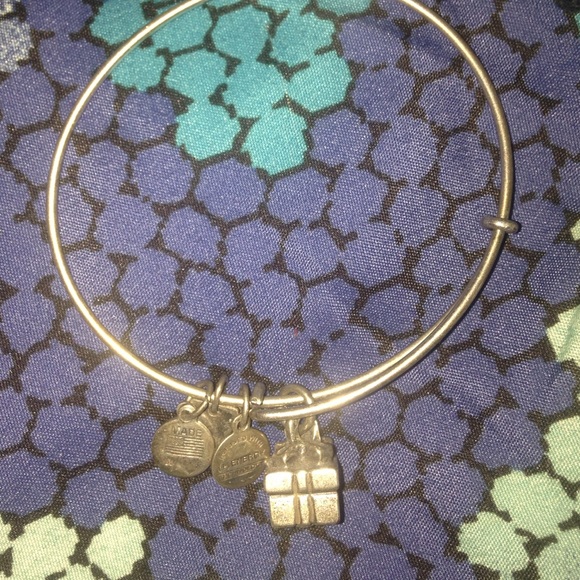 gift box alex & ani
