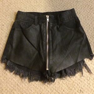 🌈UNIF shorts size 24 🌈