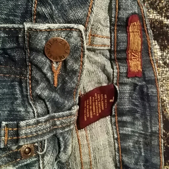 Shorts - Picture 2 of 4