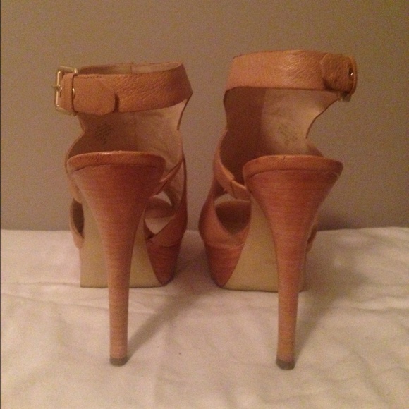 Shoes - Picture 4 of 4