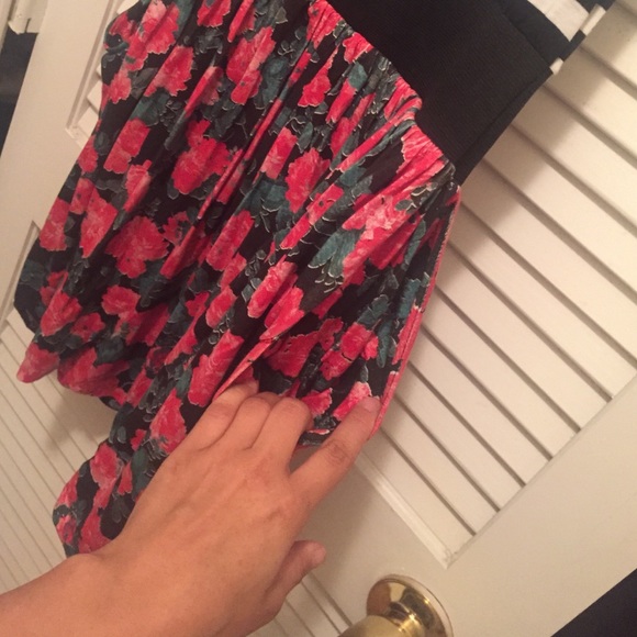Pool Summer Dress - Picture 4 of 4