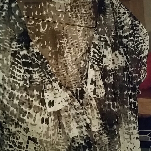 Shirt - Picture 3 of 4