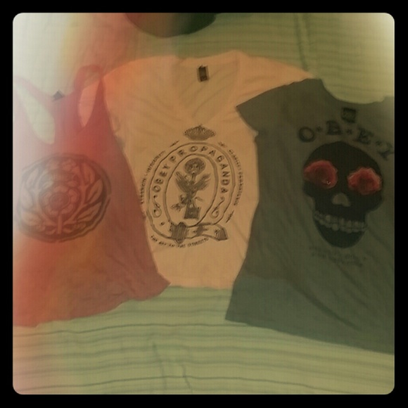 🌟 SOLD🌟Obey top bundle