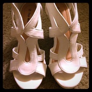 White wedge gladiator