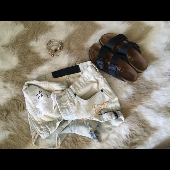 💥SOLD💥One Teaspoon tie-dye High waisted short - Picture 3 of 3