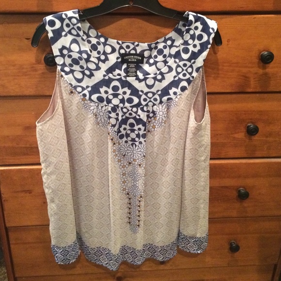Dressy Tank Top💙