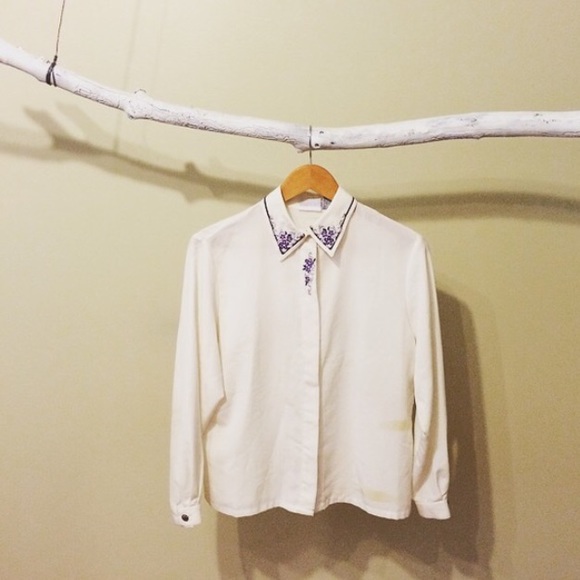 ❌Sold!❌ Lavender Collared Blouse - Picture 4 of 4