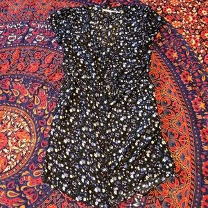 •Floral Button Up Dress•