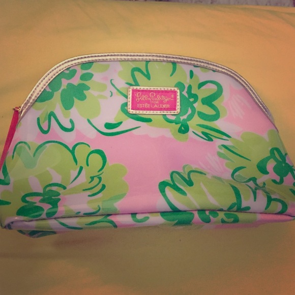 NWOT Lilly Pulitzer makeup bag