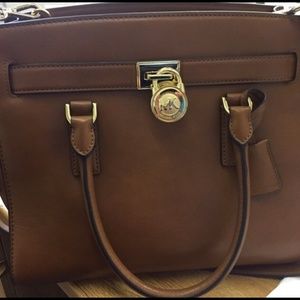 On hold**Michael kors Hamilton traveler