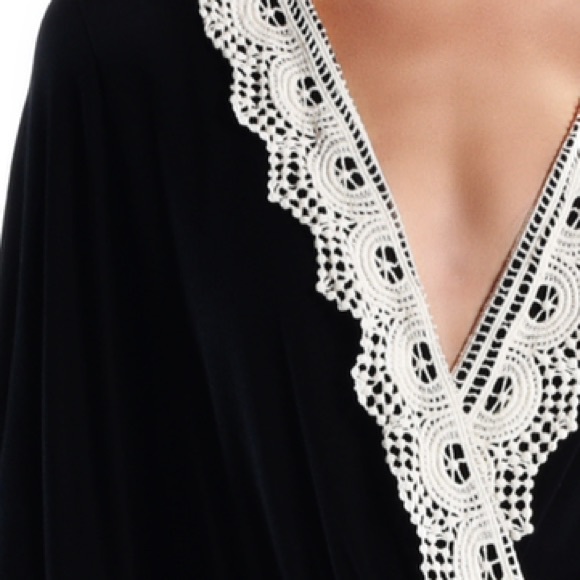 "Queen of Hearts" Soft Crochet Romper - Picture 4 of 4