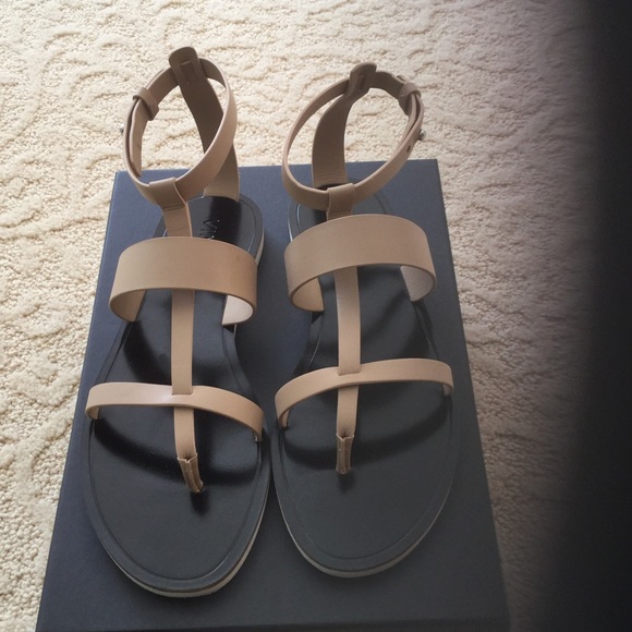 Vince nude sandal