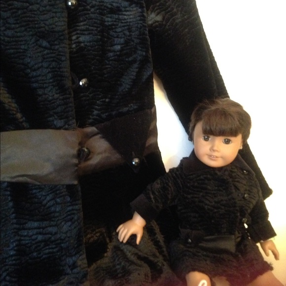 Winter coat for Girl or doll by American Girl - Picture 2 of 3