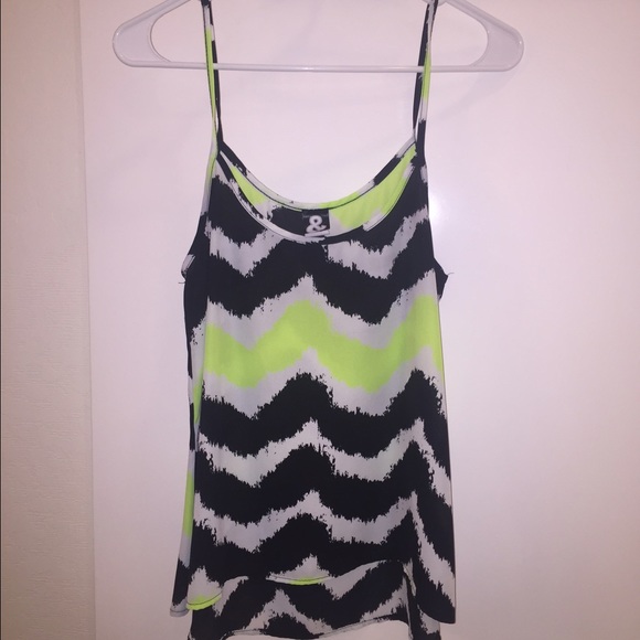 Zig zag tank top