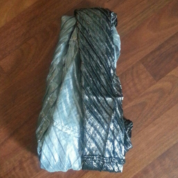 Scarf - Picture 2 of 2