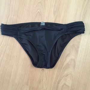 Victoria's Secret, blk bikini bottoms, Size M