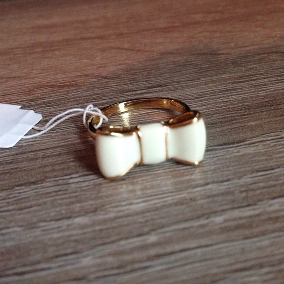 Kate spade cream 'take a bow' ring