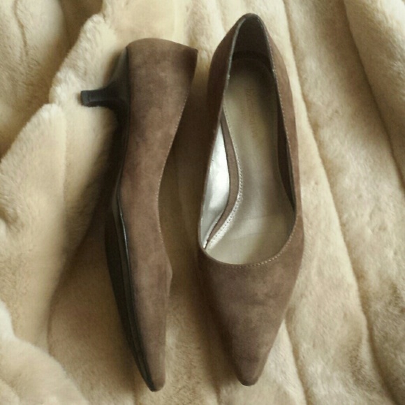 Liz Claiborne Flex Kitten Heels